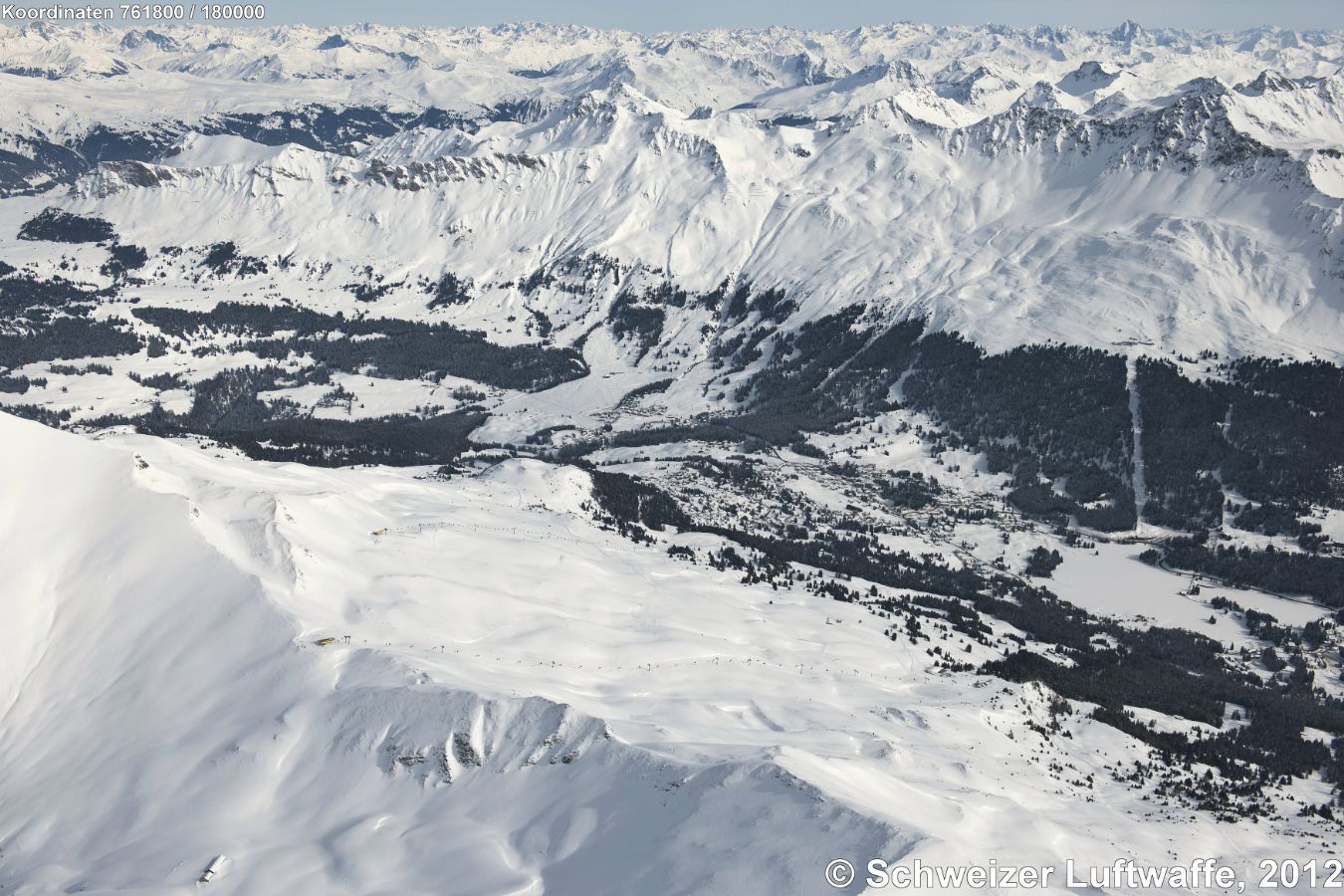 Skianlagen Alp Lavoz - Steinhaus (Position 2'758'407.53, 1'179'381.86) Im Tal: Valbella